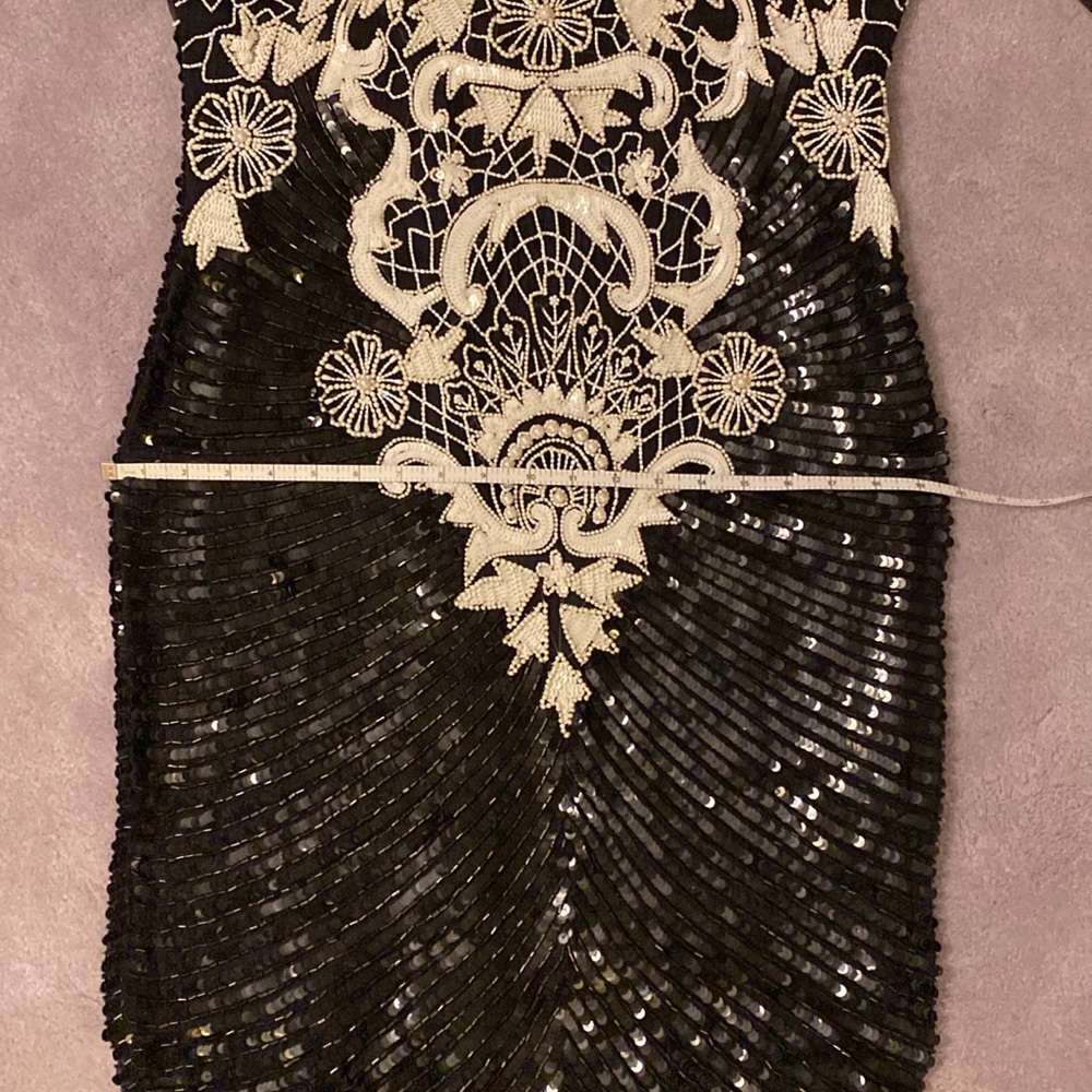Exquisite Vintage Sequin column gown w/ Sexy V-Back - Picture 11 of 12